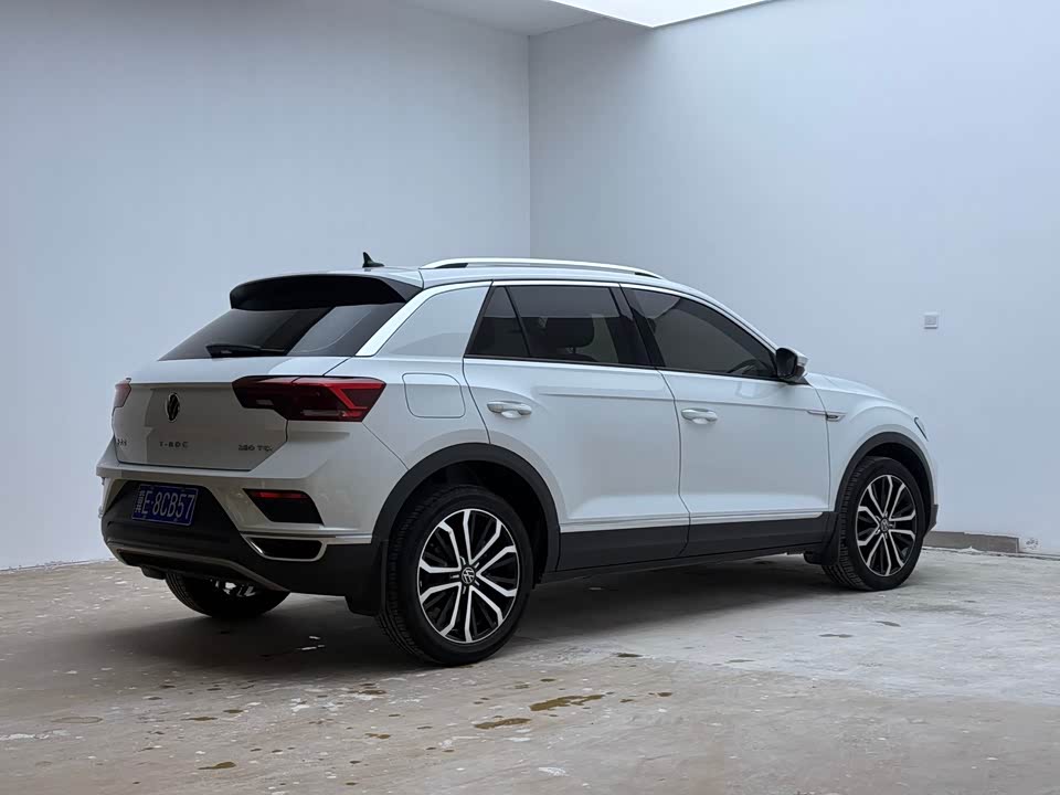 Volkswagen T-ROC exploring Songs