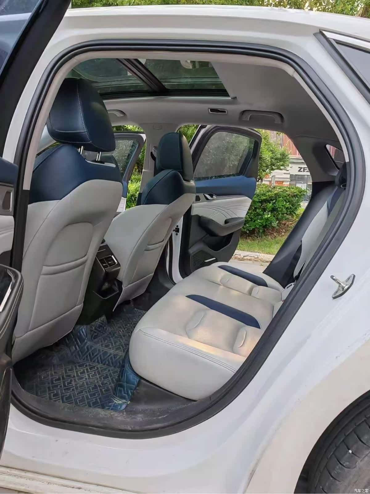 Geely Preface, 2022 10