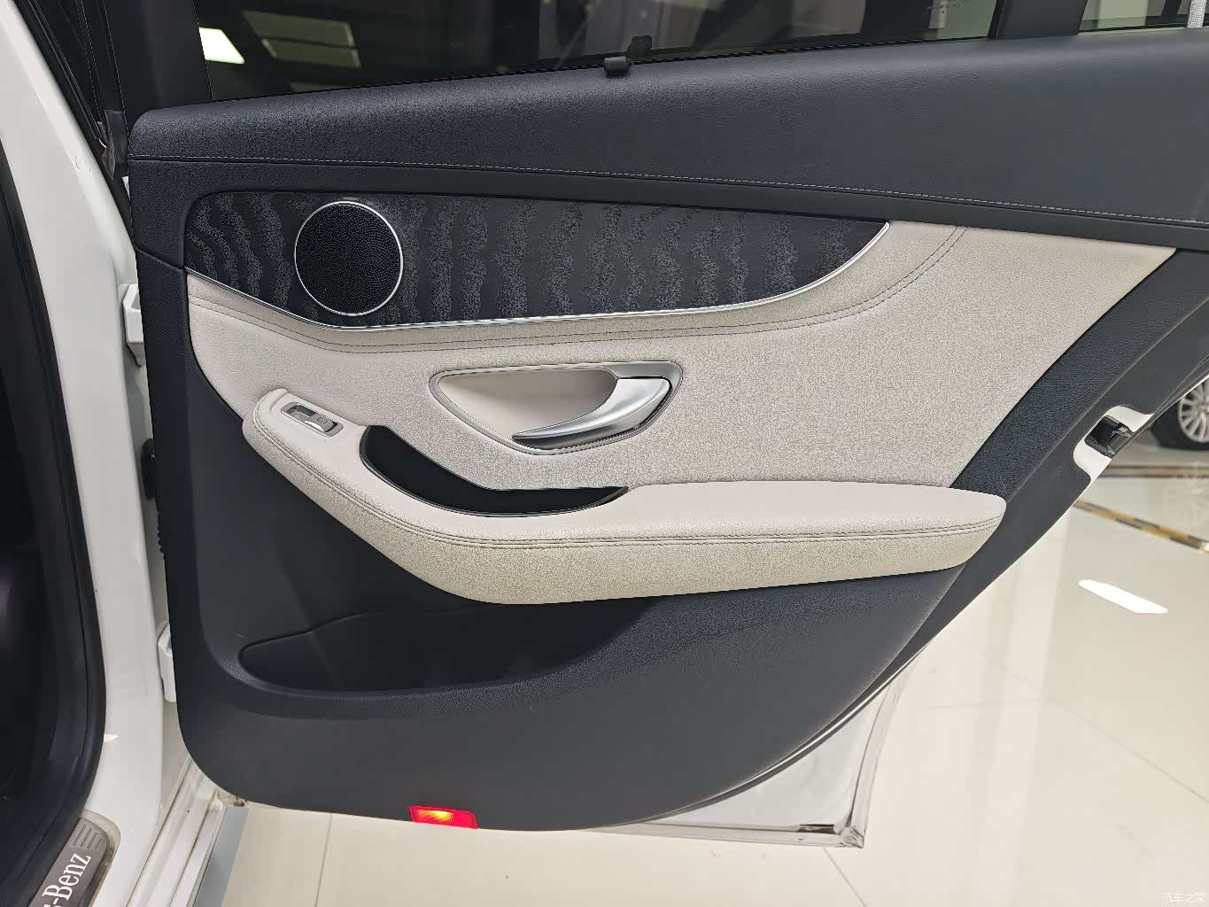 Mercedes-Benz C-Class, 2015 10