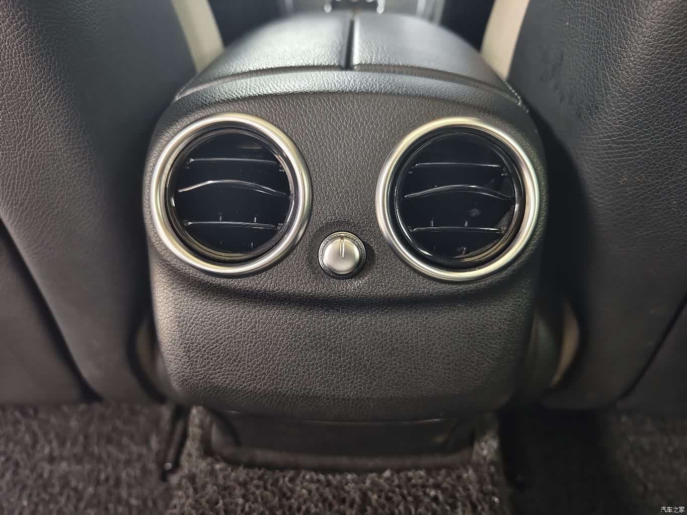 Mercedes-Benz C-Class, 2015 27