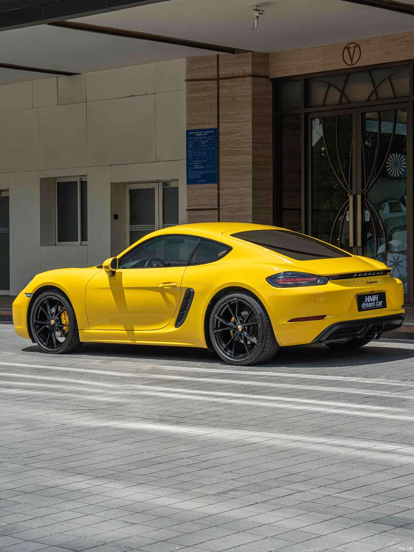 Porsche Cayman, 2020 10