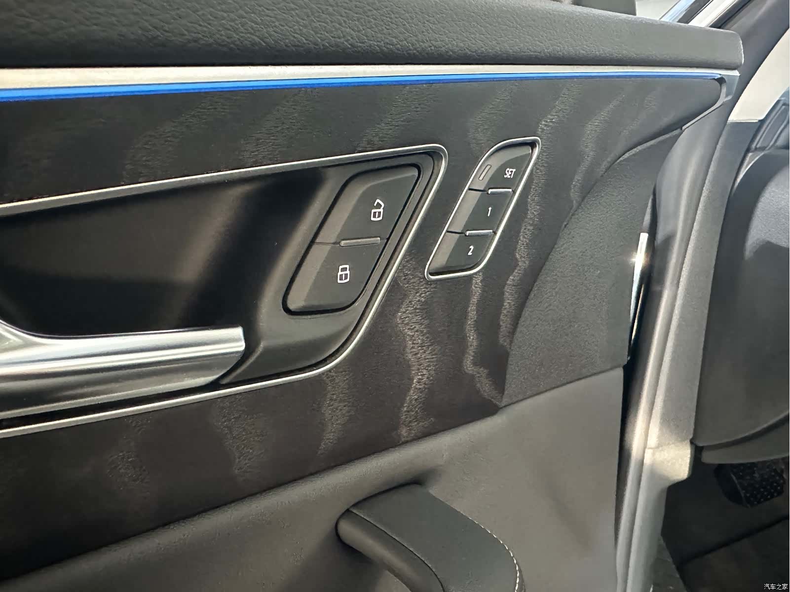 Audi Q8, 2025 13