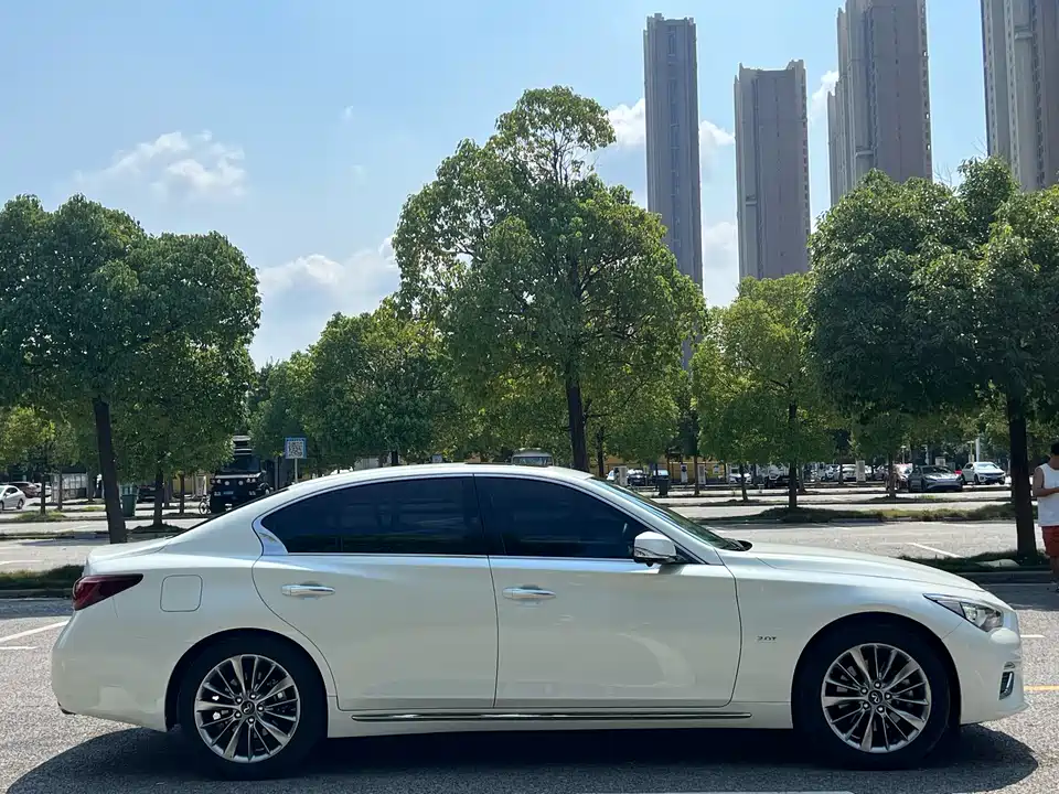 Infiniti Q50L Infiniti Q50L
