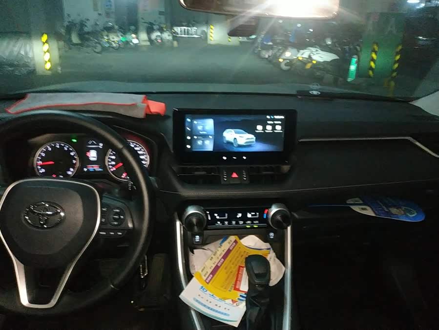 Toyota RAV4 2024, фото 13