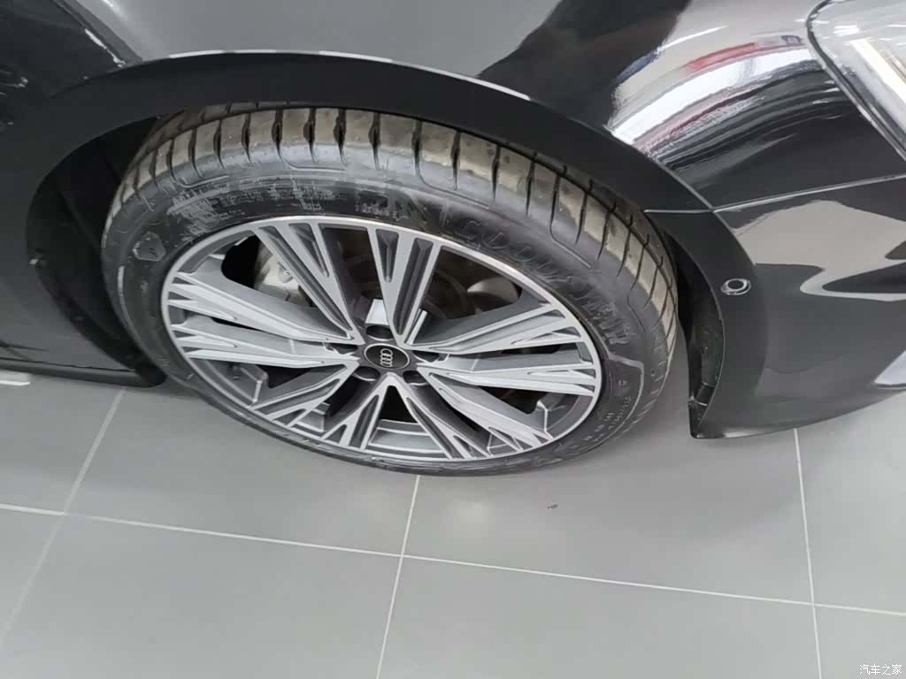 Audi A6L, 2025 14