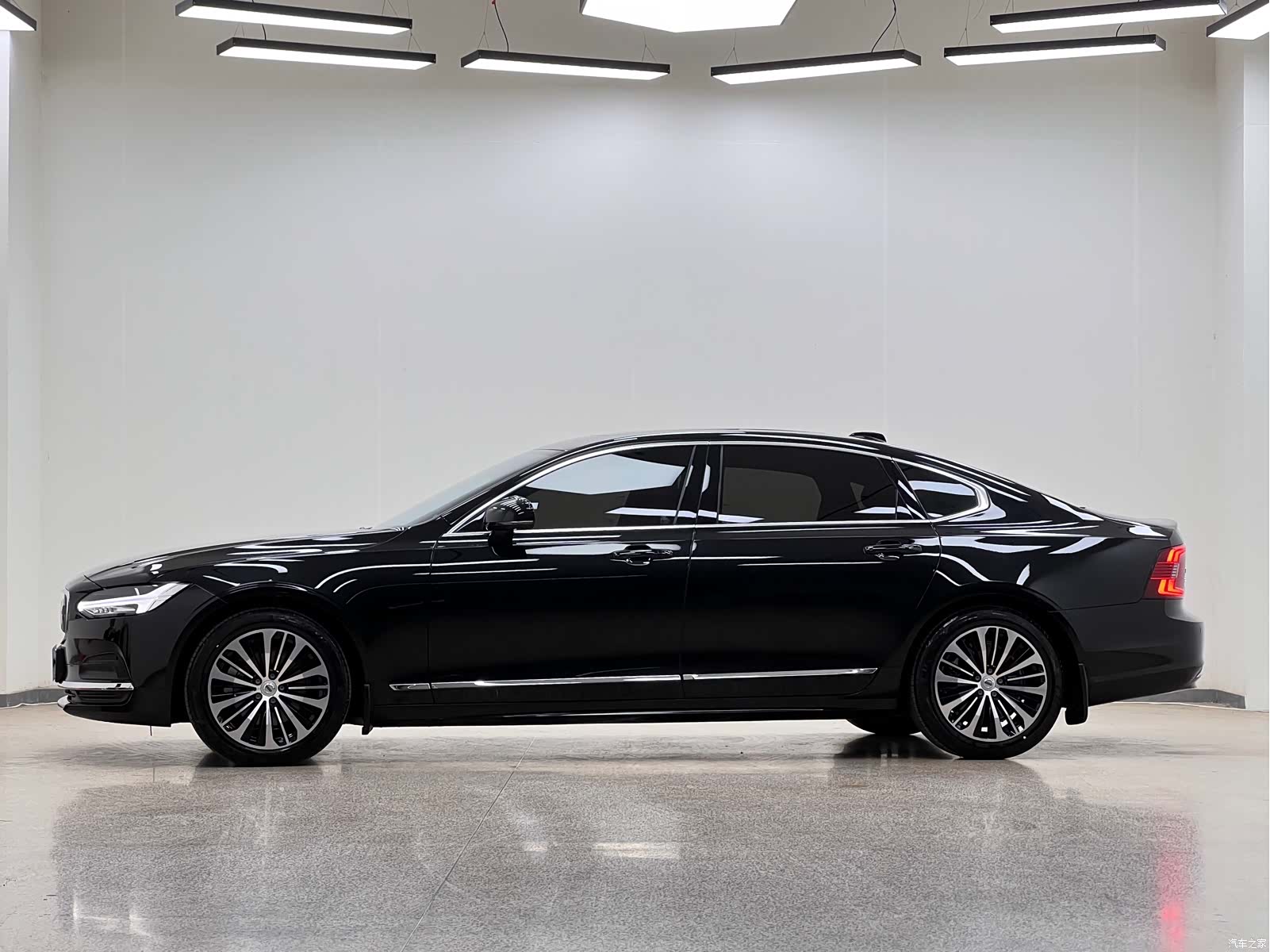 Volvo S90, 2024 4