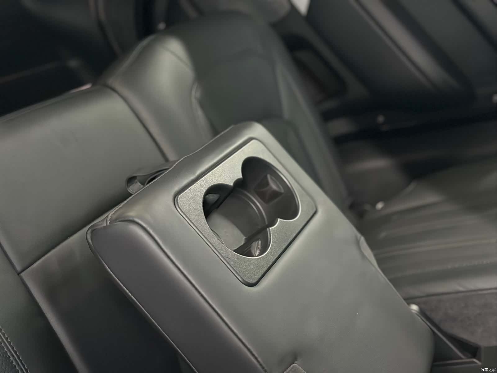 Land Rover Defender, 2020 19