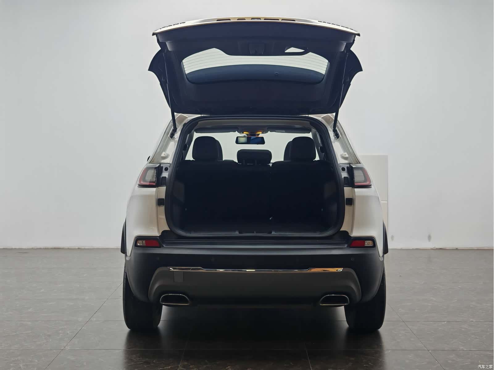 Jeep Cherokee, 2021 12