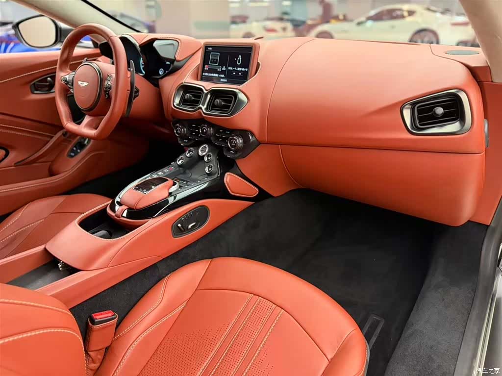 Aston Martin Vantage, 2019 10
