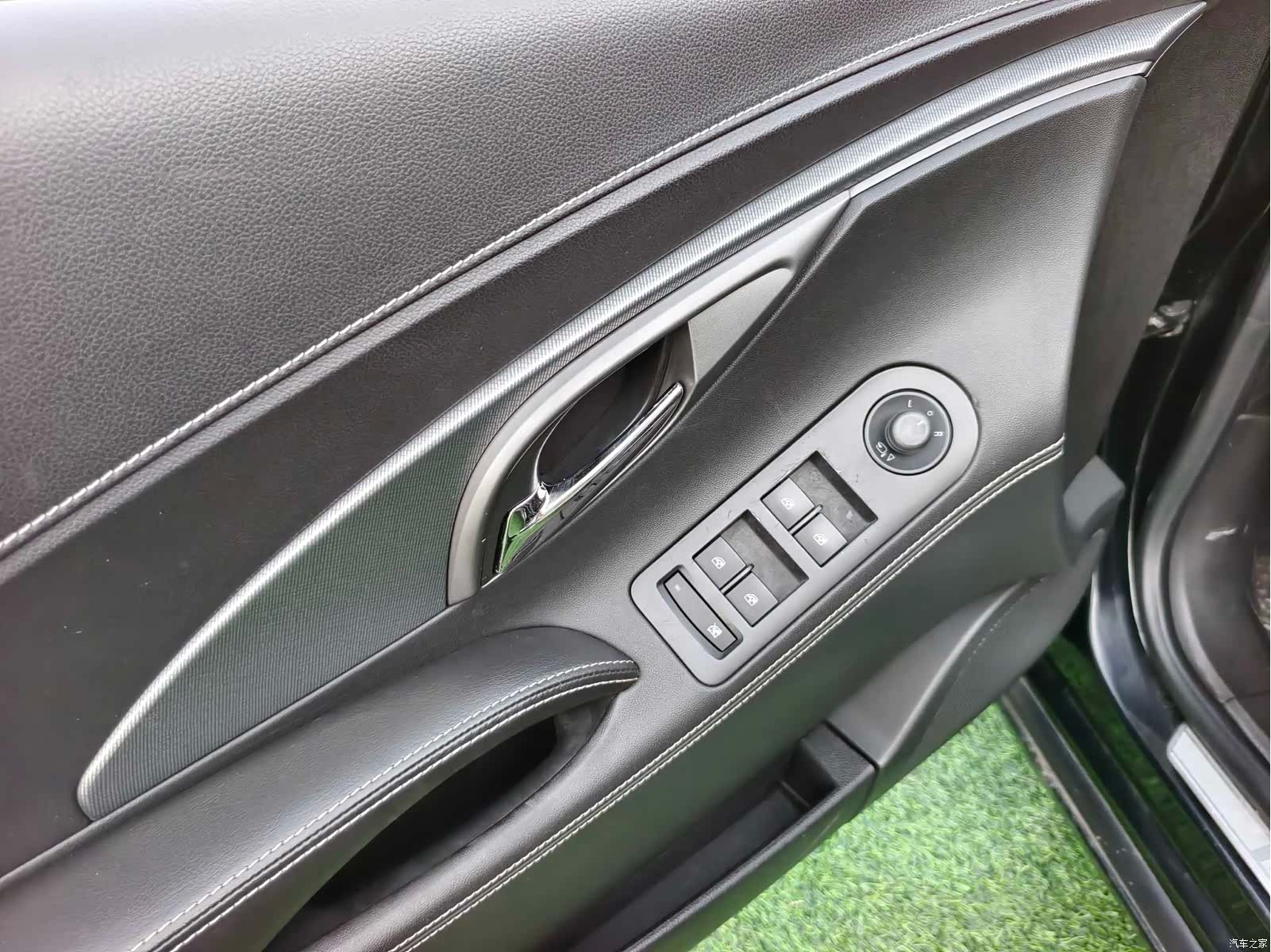 Buick LaCrosse, 2012 10