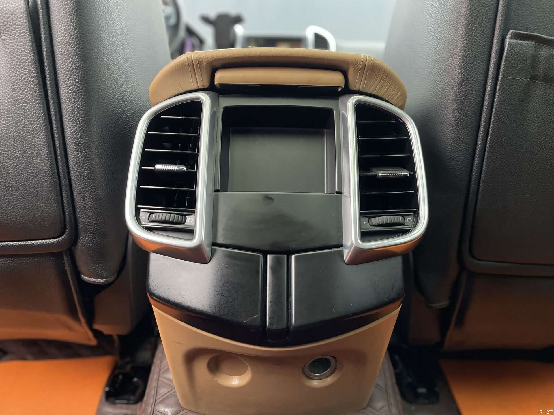 Porsche Cayenne, 2015 9