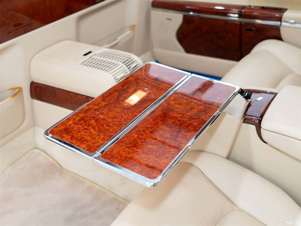 Maybach 62, 2009 16