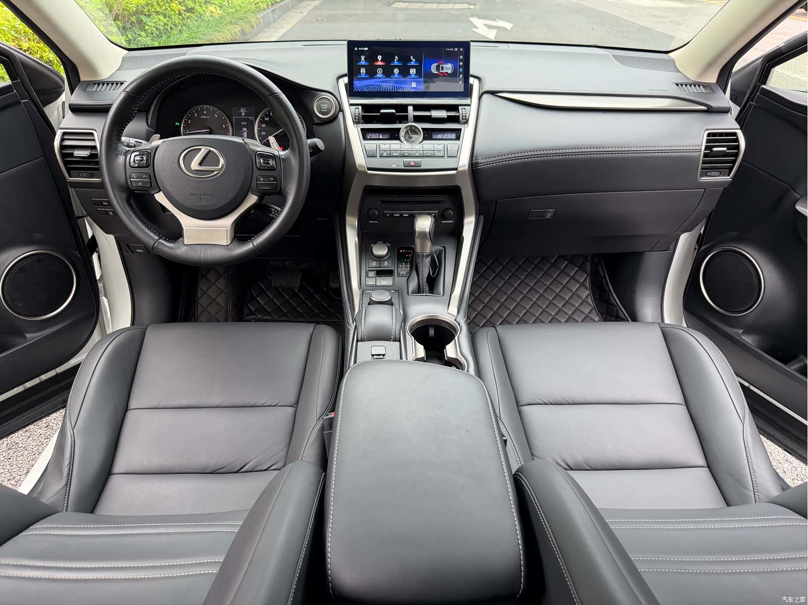 Lexus NX, 2015 13