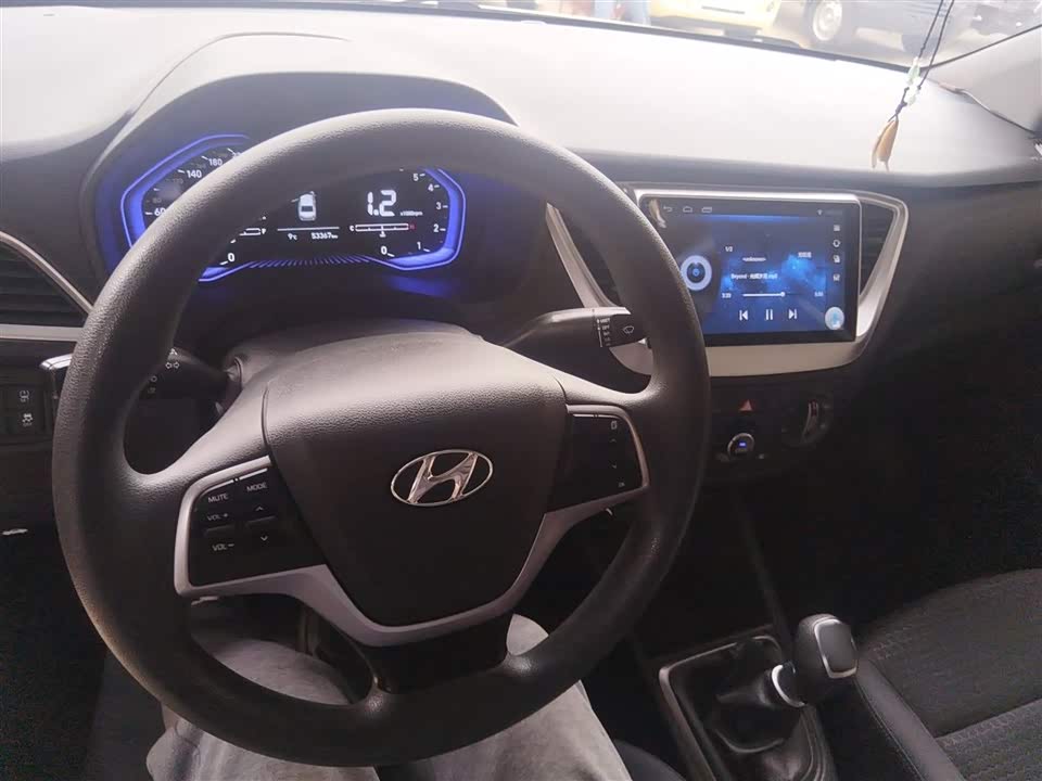 Hyundai Accept