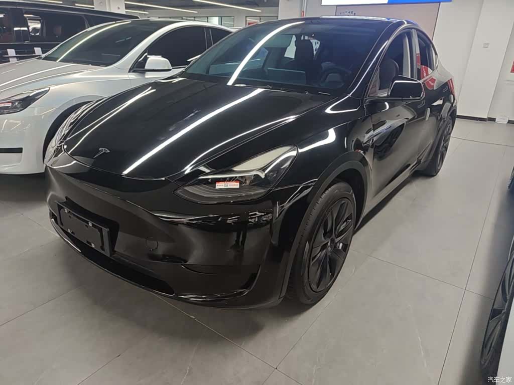 Tesla Model Y, 2022 2