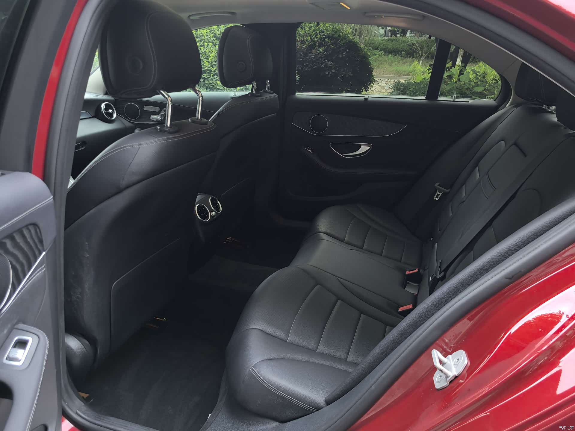 Mercedes-Benz C-Class, 2015 9