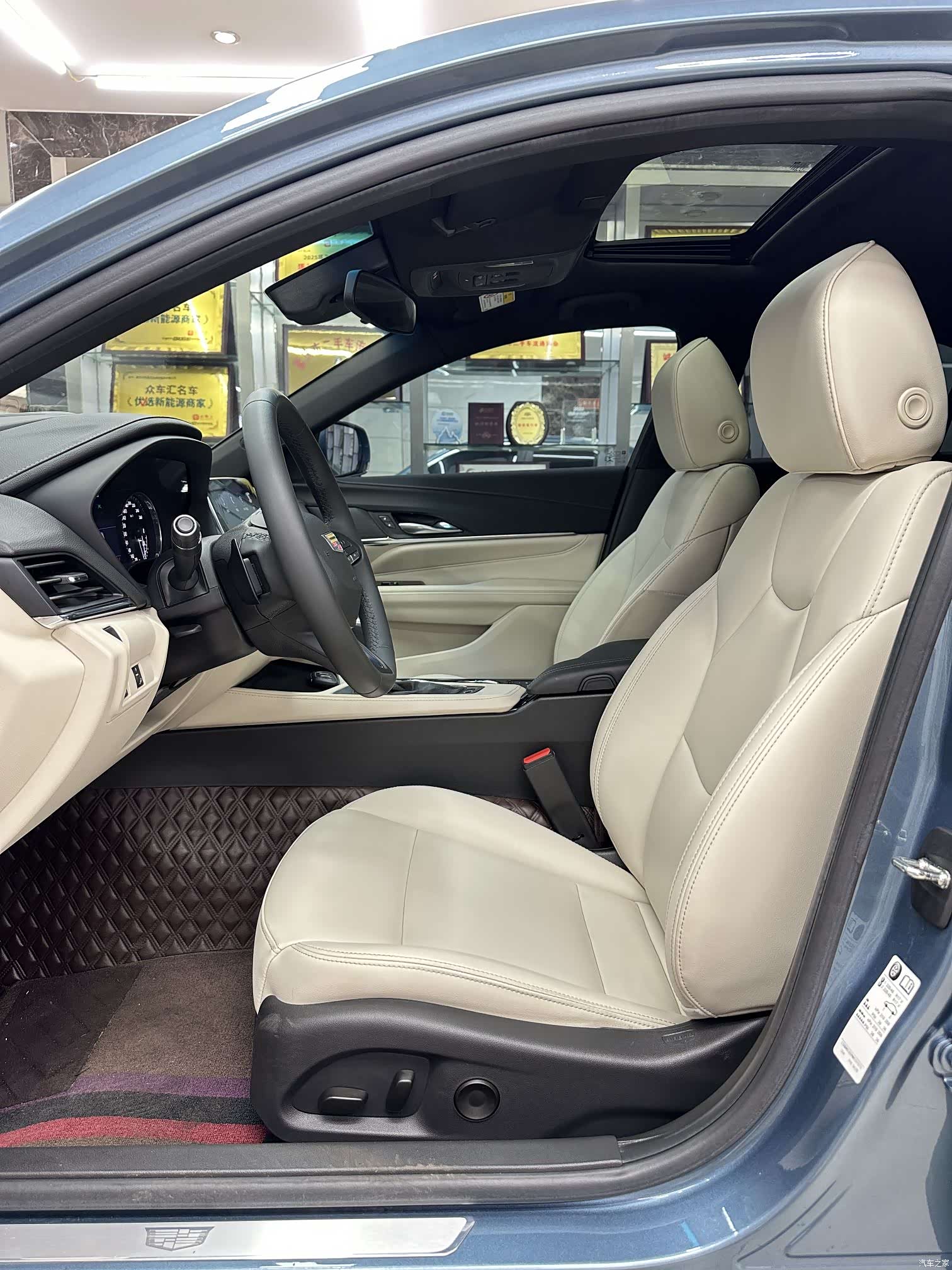 Cadillac CT4, 2023 7