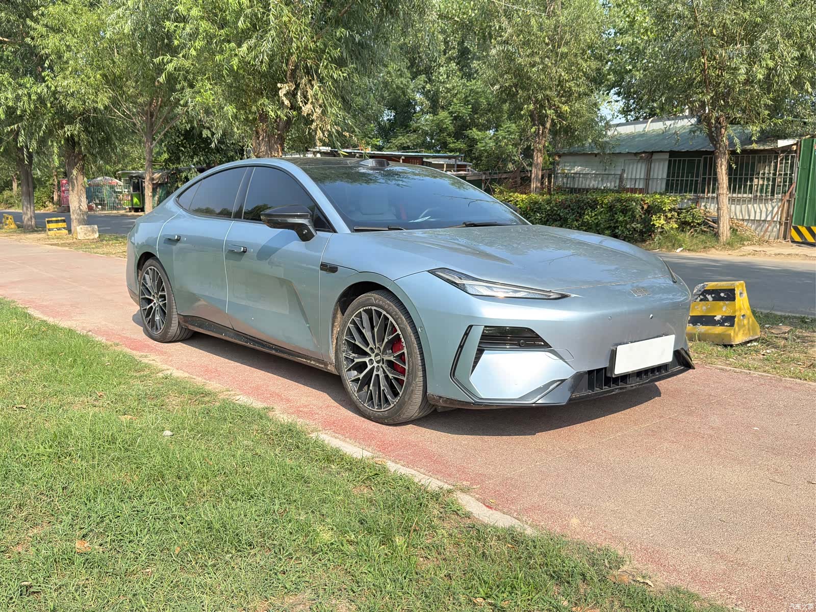 Geely E8, 2025 3