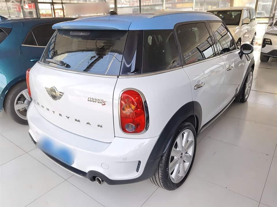 MINI COUNTRYMAN