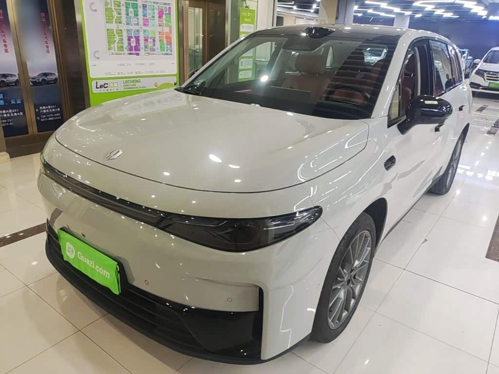 Leapmotor C10