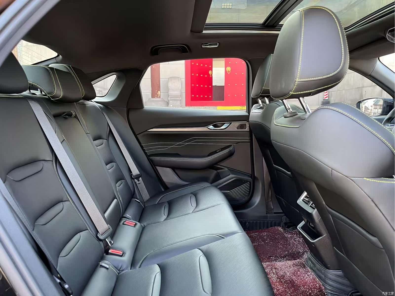 Geely Preface, 2023 18