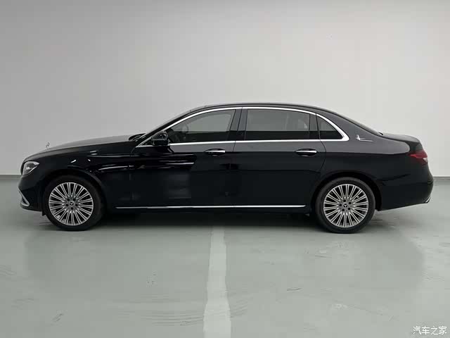 Mercedes-Benz E-Class, 2022 6