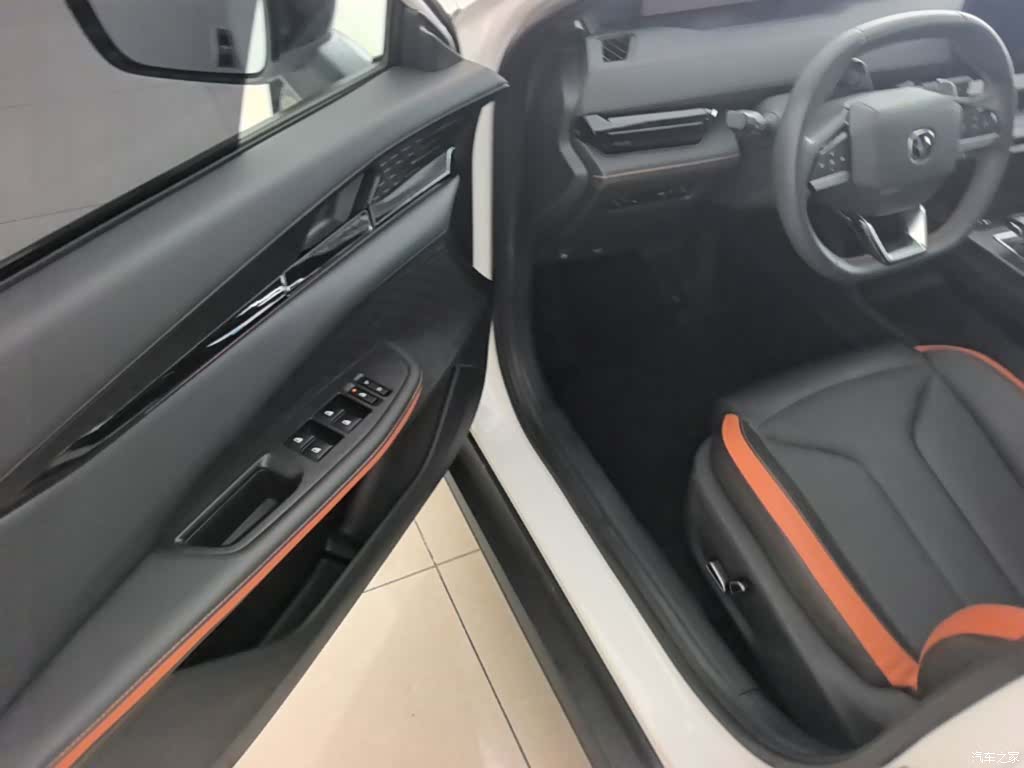 Changan UNI-V, 2024 16