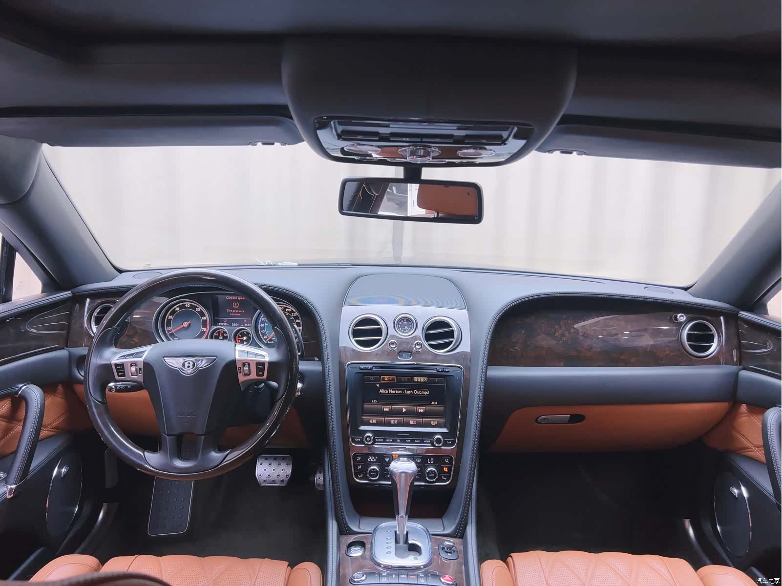 Bentley Flying Spur, 2015 7