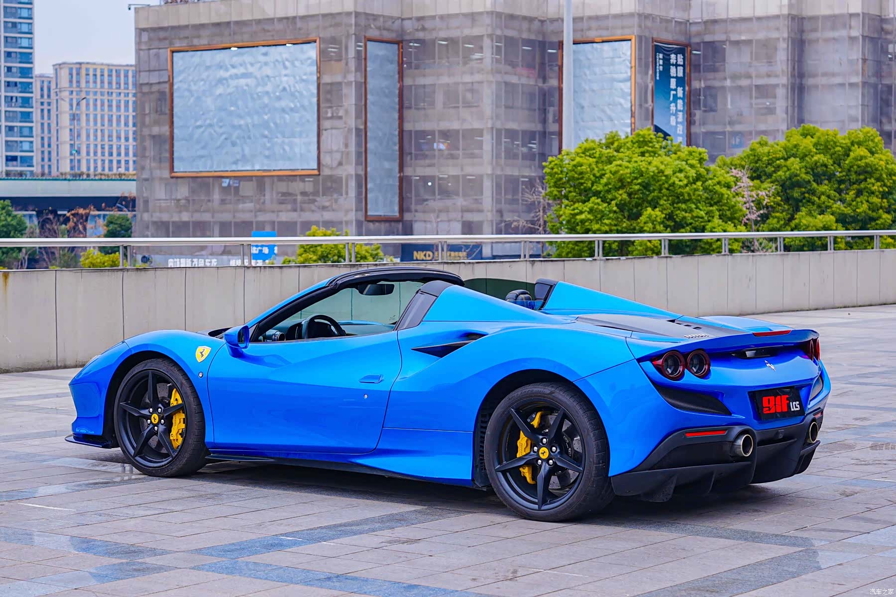 Ferrari F8, 2021 4