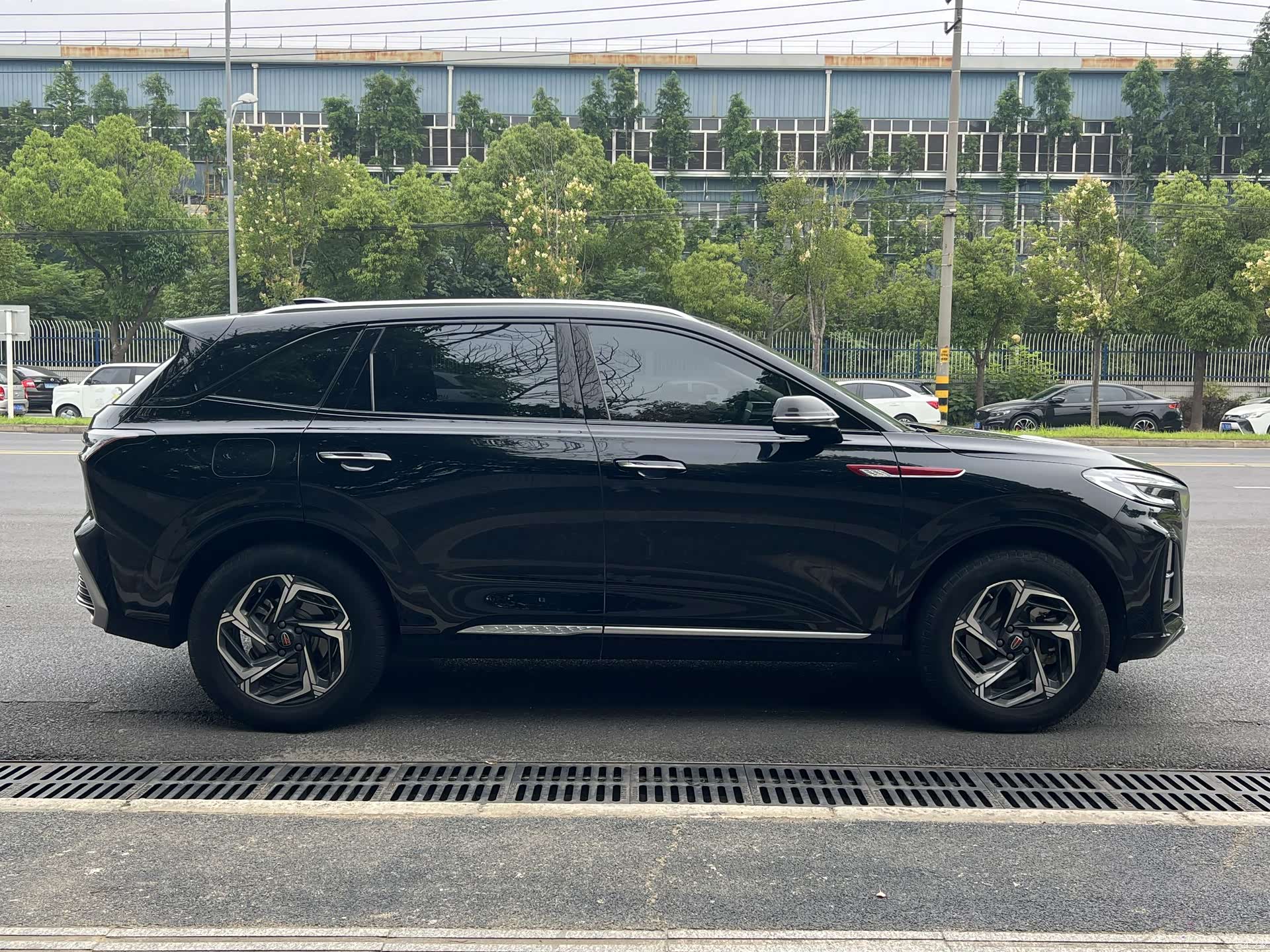 Hongqi HS3, 2024 4