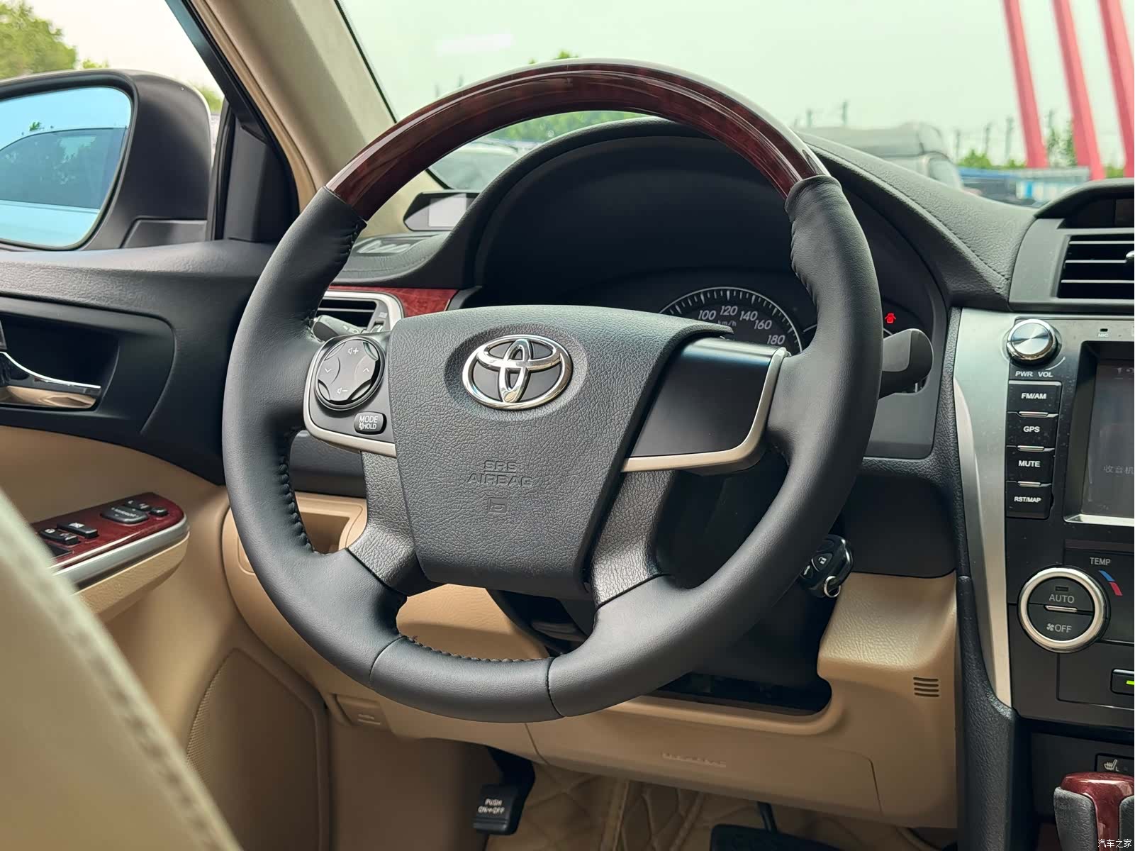 Toyota Camry, 2013 14