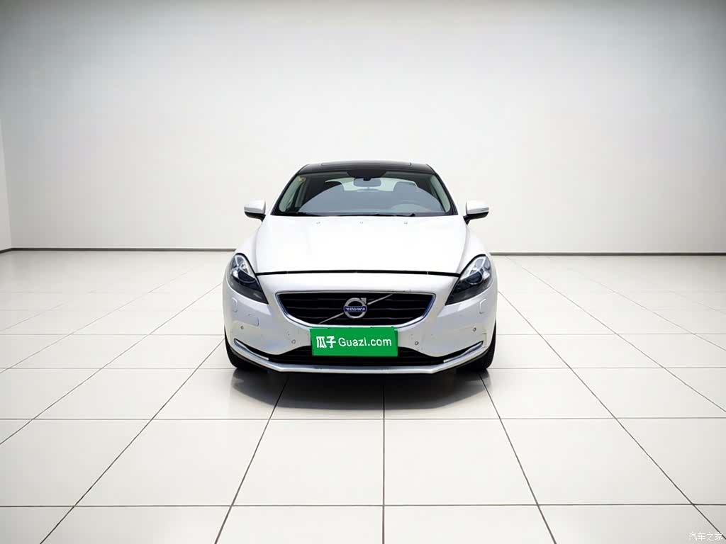 Volvo V40, 2015 2