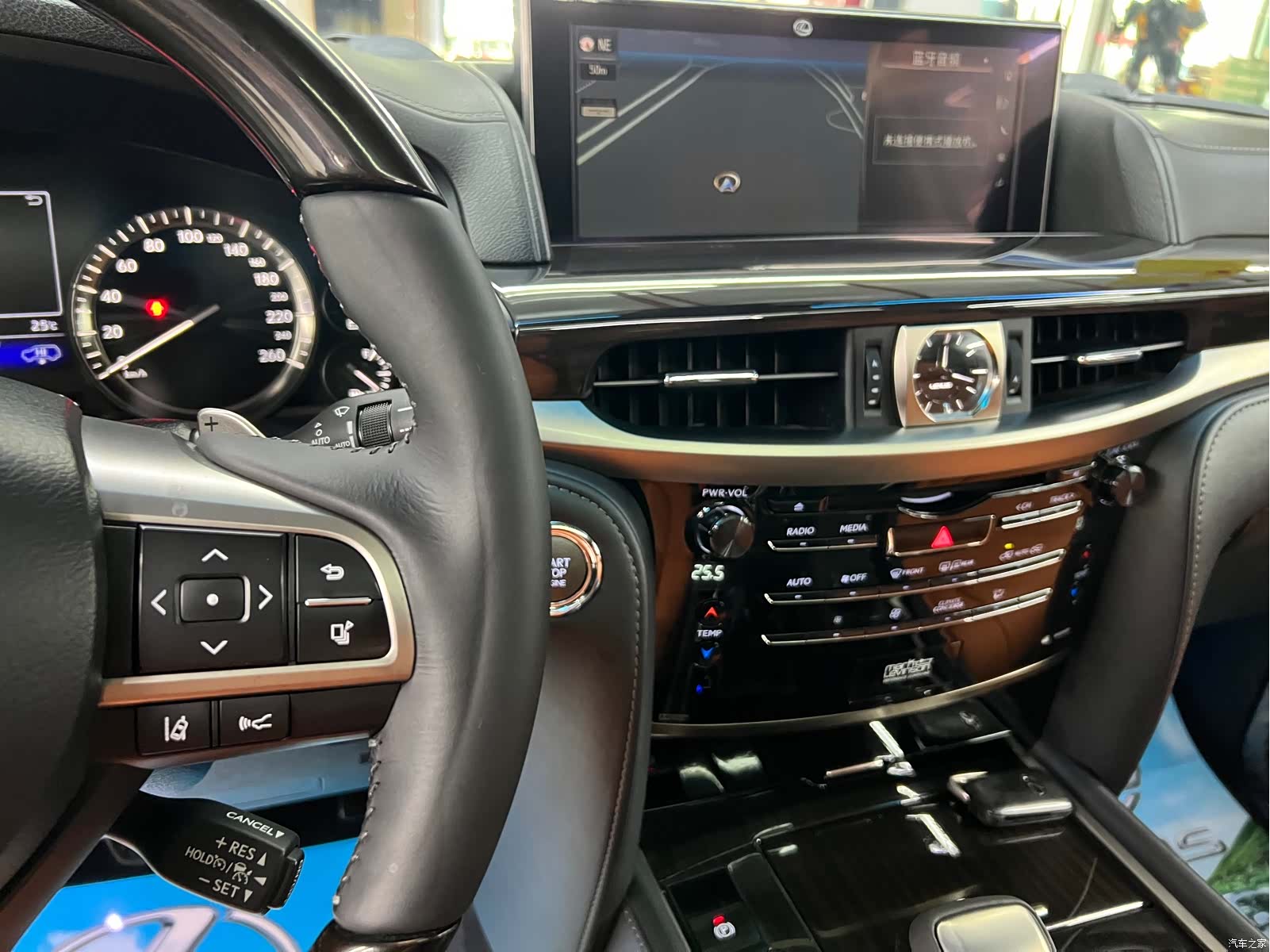 Lexus LX, 2017 20