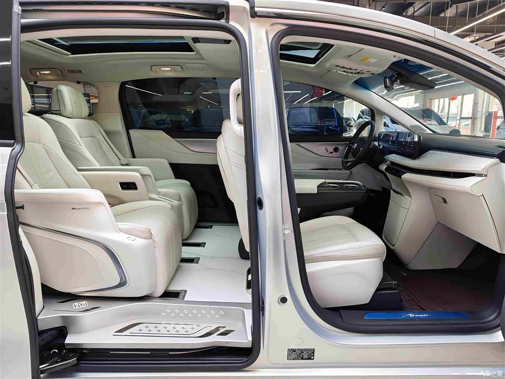 Buick GL8, 2025 9