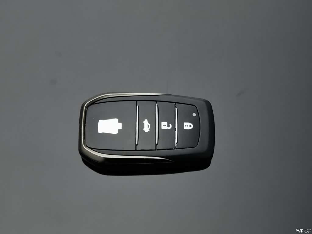 Toyota Crown, 2010 19