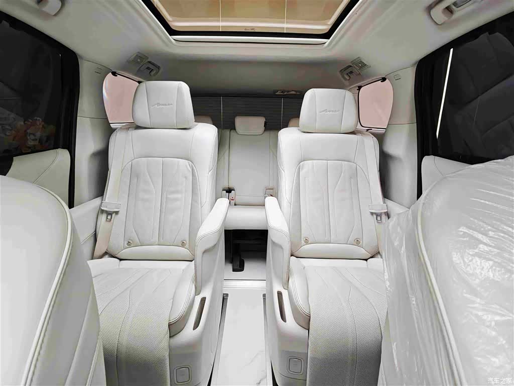 Buick GL8, 2025 10