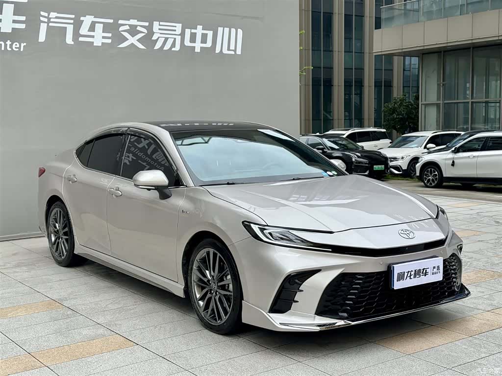 Toyota Camry, 2024 3