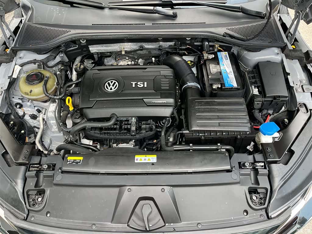 Volkswagen CC, 2022 32