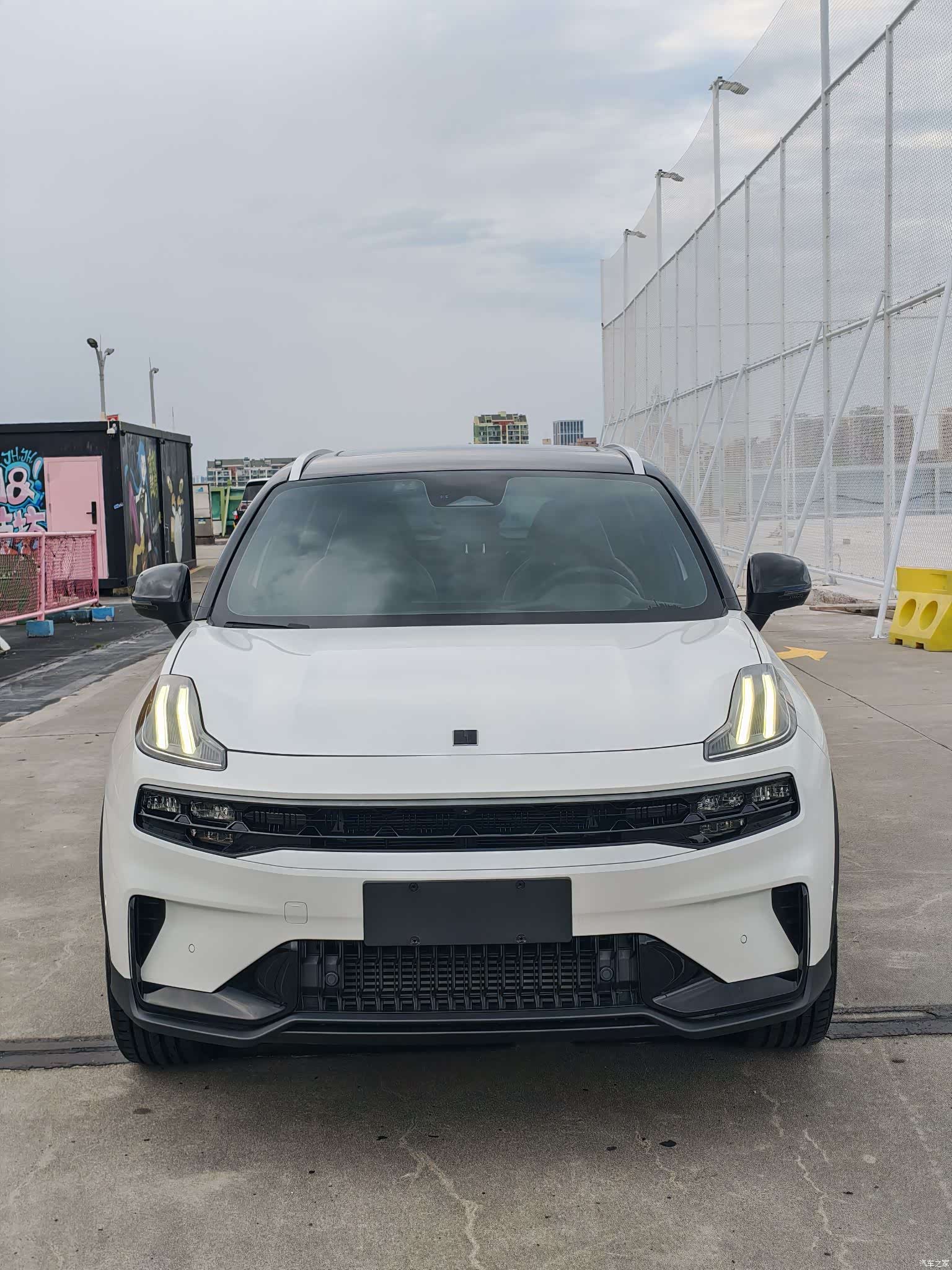 Lynk & Co 02