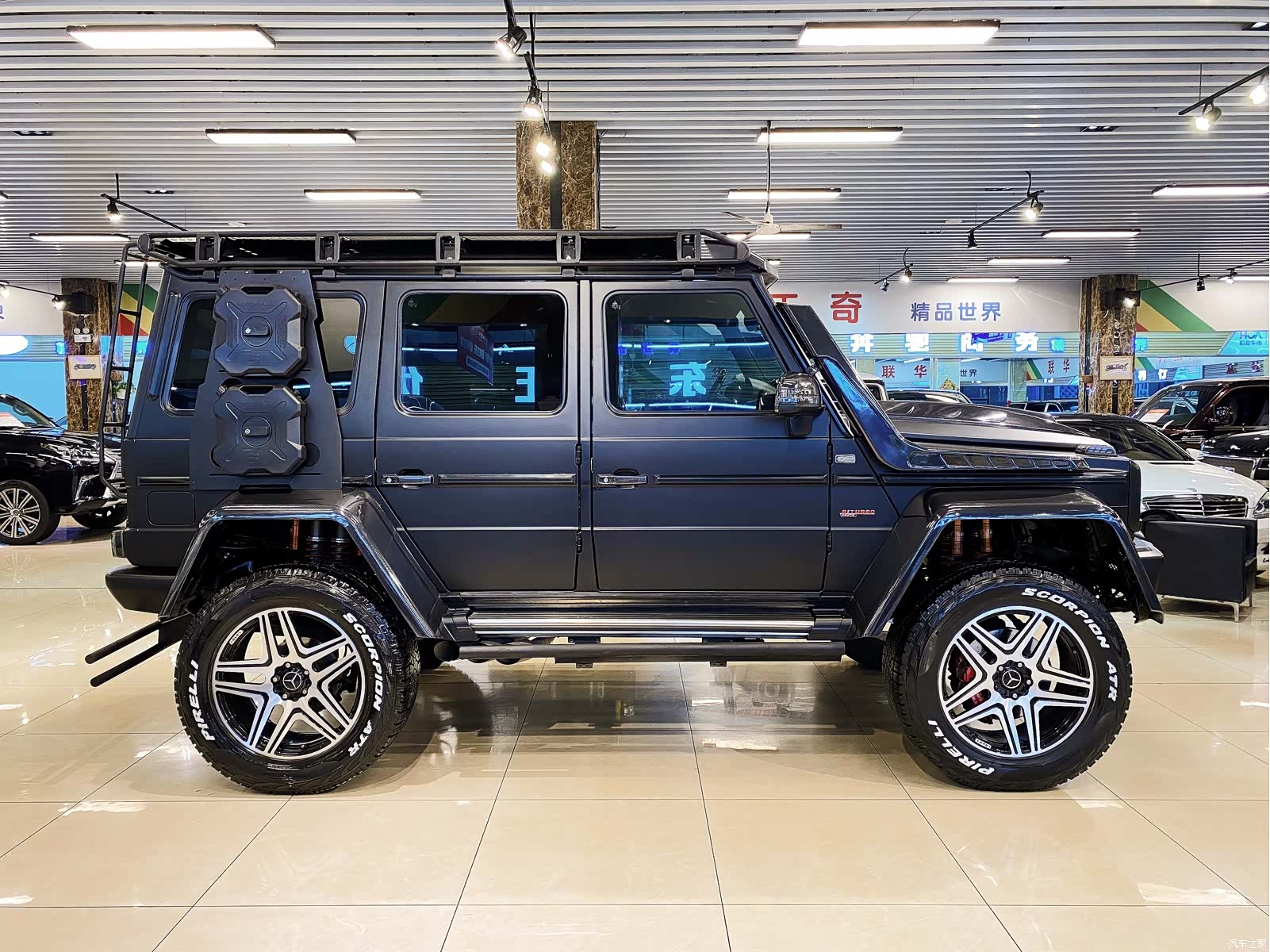 Mercedes-Benz G-Class, 2011 8
