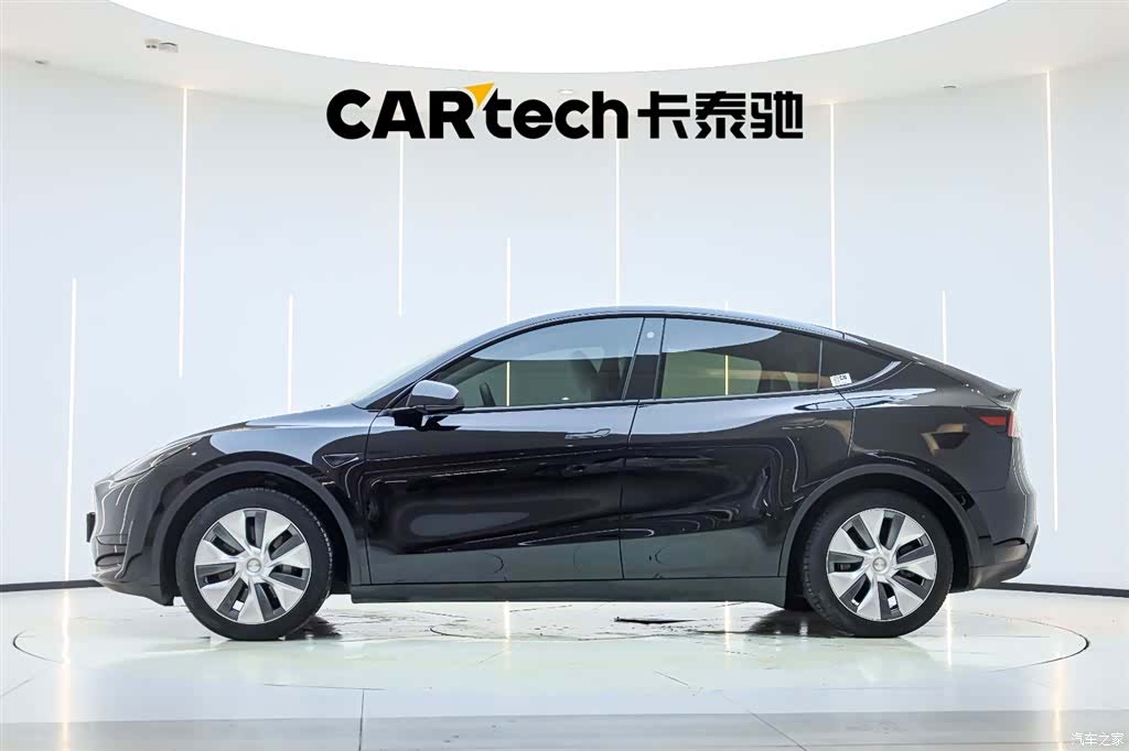 Tesla Model Y, 2023 7