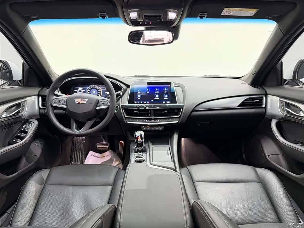 Cadillac CT5, 2022 24