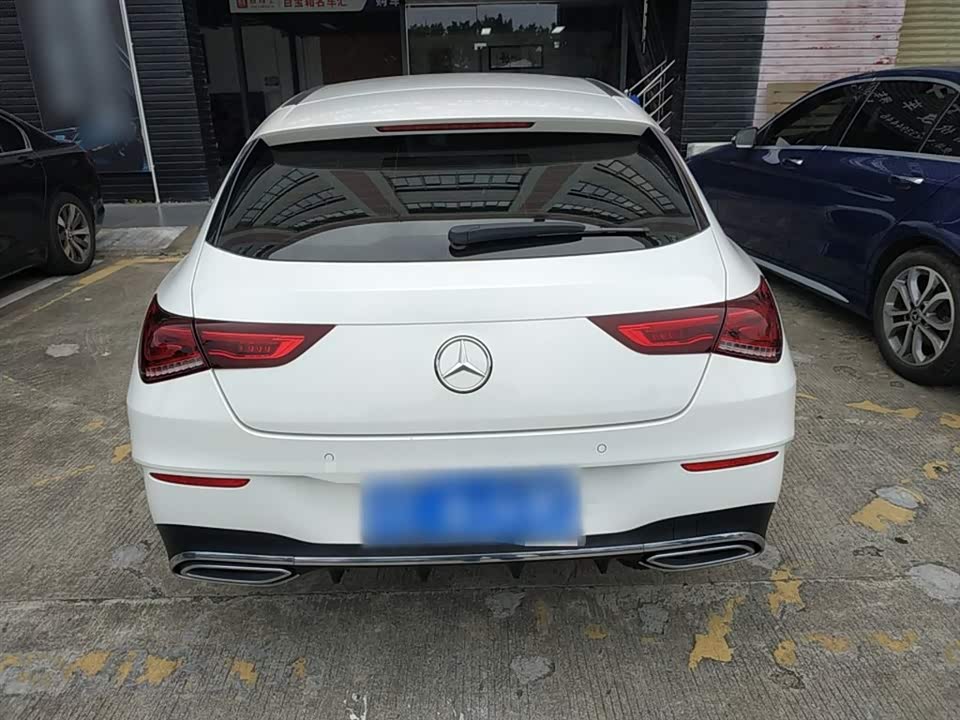 Mercedes-Benz CLA