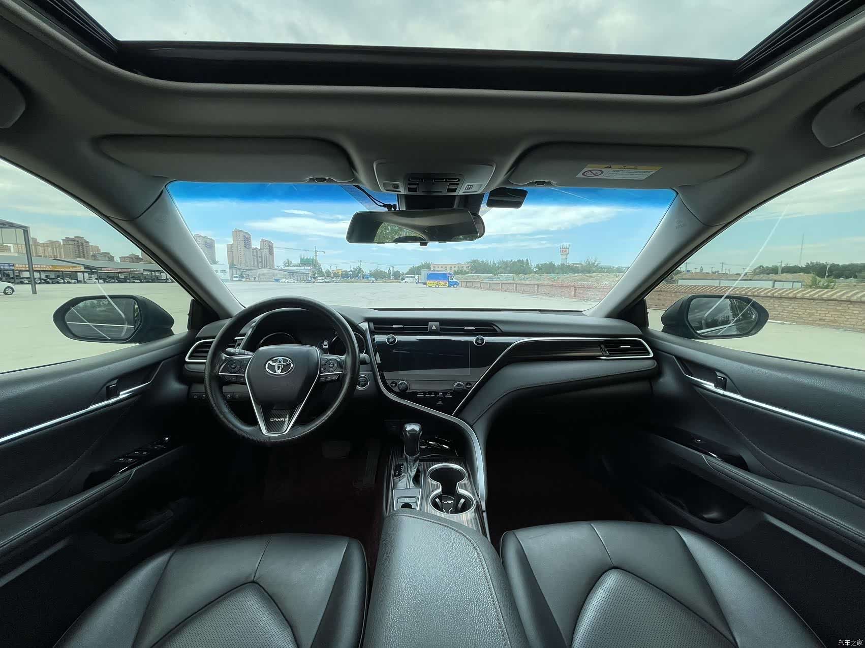 Toyota Camry, 2019 все фото