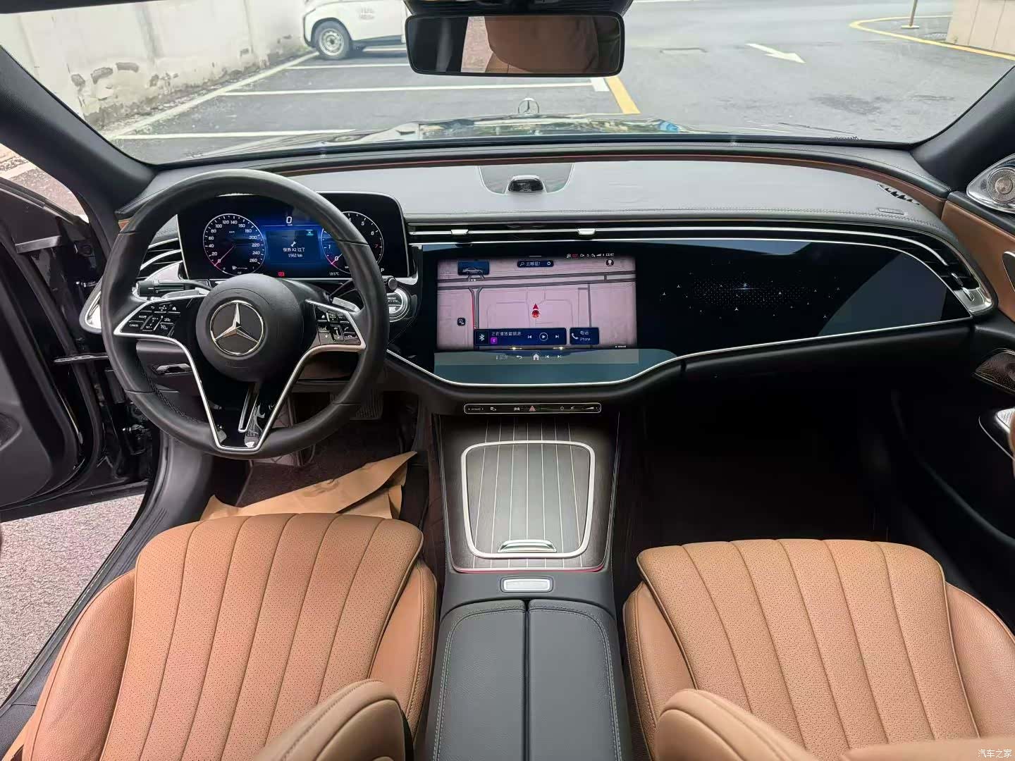 Mercedes-Benz E-Class, 2024 4