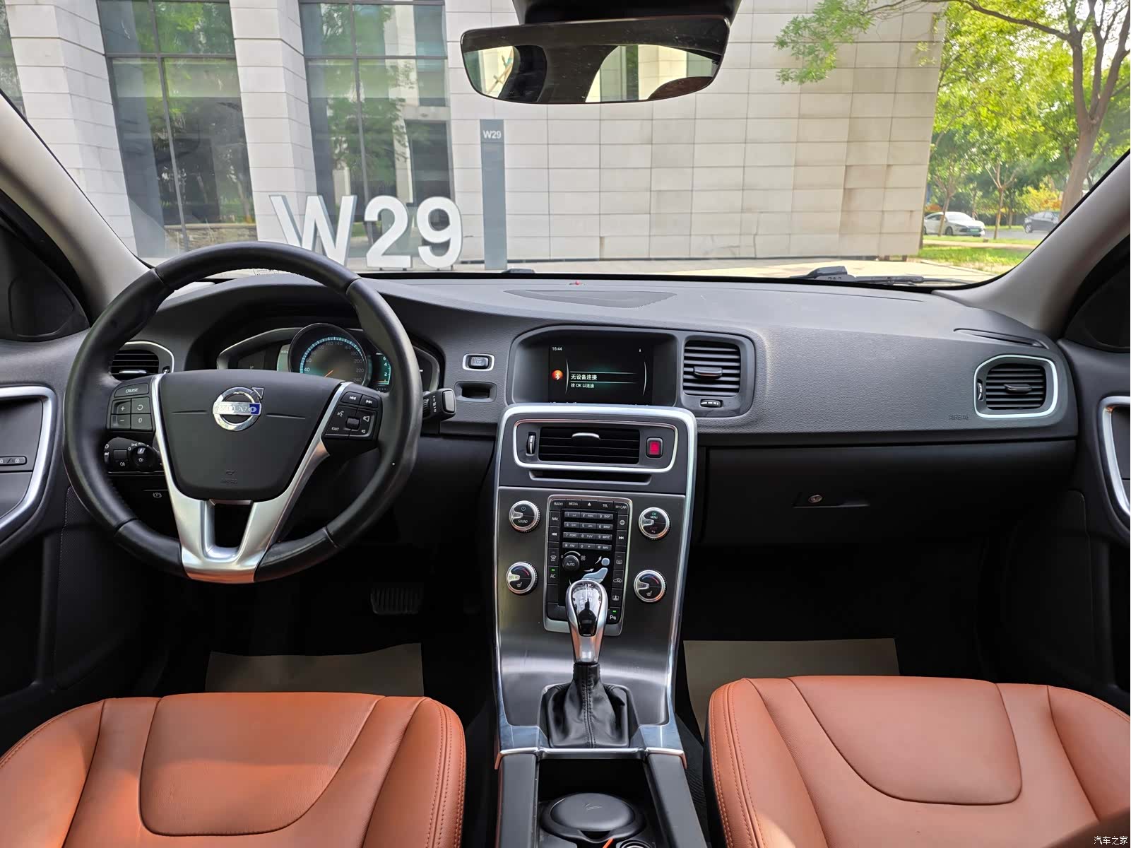 Volvo S60, 2015 все фото
