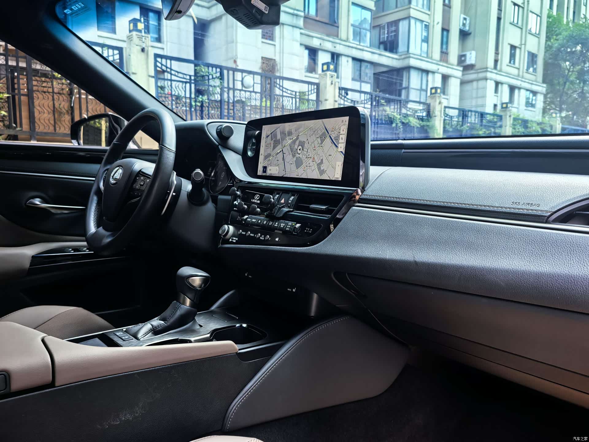 Lexus ES, 2023 9