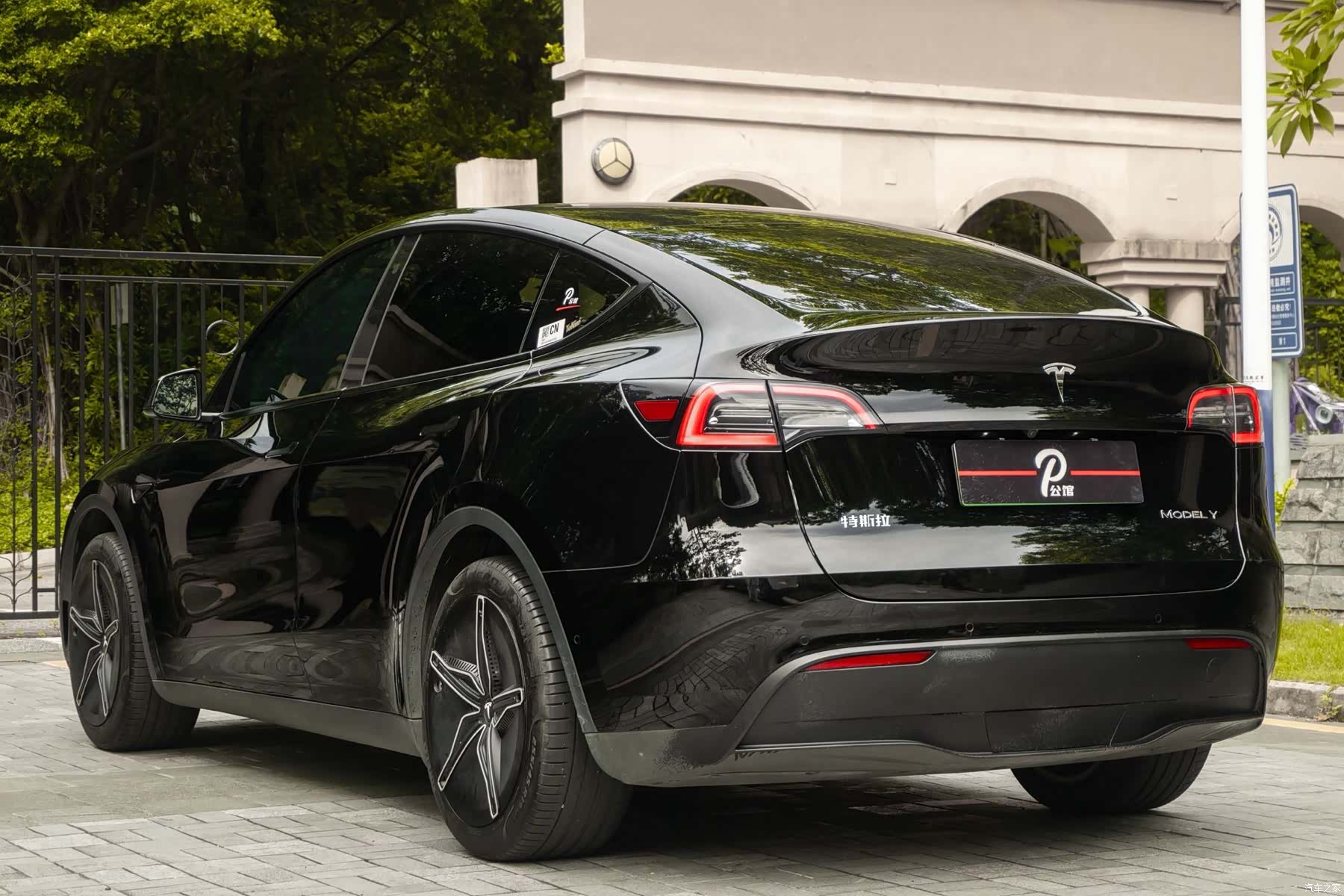 Tesla Model Y, 2022 4