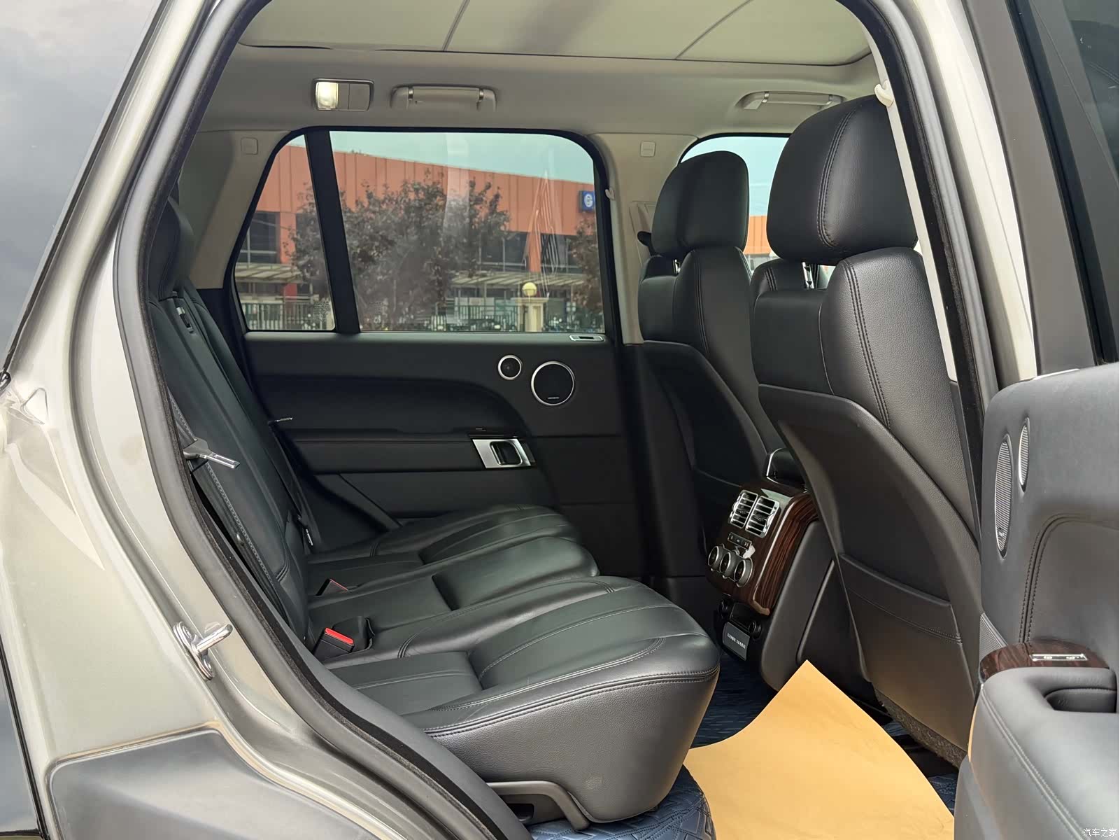Land Rover Range Rover, 2018 18