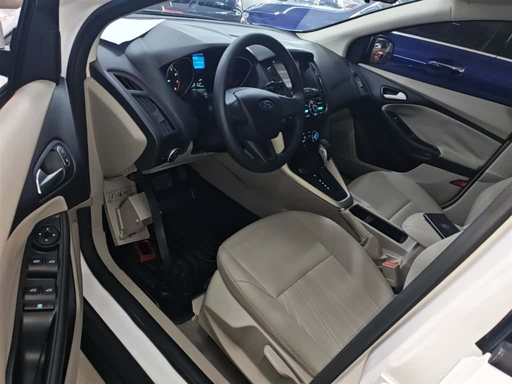 Ford Focus, 2017 16